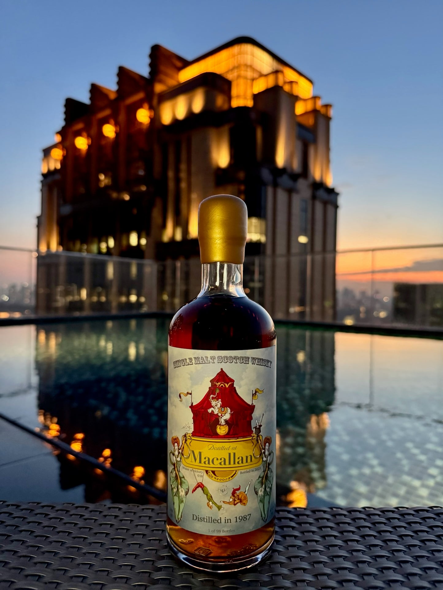 Macallan 36 Years Old: Water of Victory 18